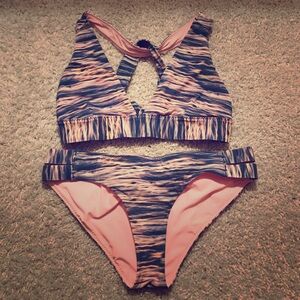 Lululemon size 4 bikini